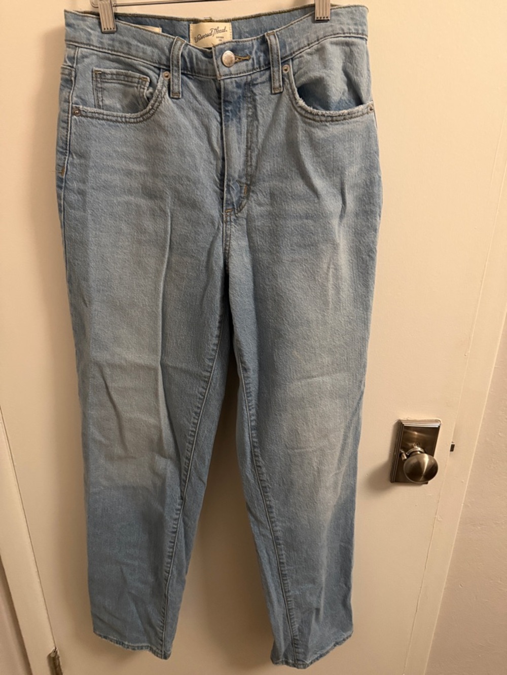 Universal Thread Light Blue High-Rise Women’s Jeans